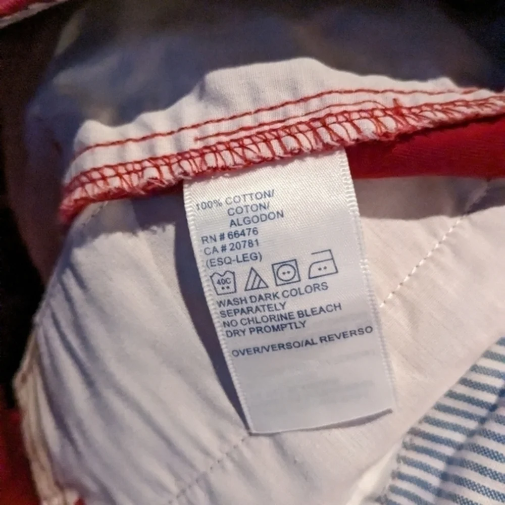 Tommy Hilfiger Women's Size 12 Red Shorts‎ w/ 4